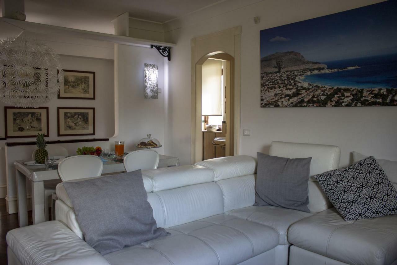 Villa Degli Ulivi مونديلّو المظهر الخارجي الصورة
